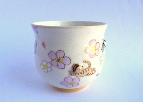 京焼・小手鞠窯 桜と猫のマグカップ＊茶トラとサバトラ
