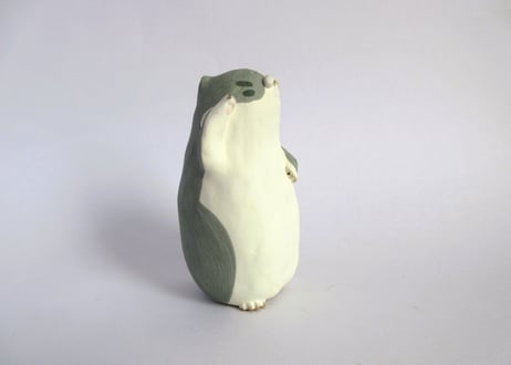 中林由香梨 ネコの置物＊サバトラハチワレ