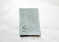 猫の刺繍 リネンブックカバー＊スモーキーブルーB