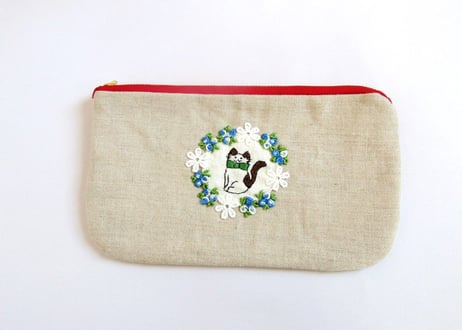 リネン刺繍平ポーチ＊お花と猫B
