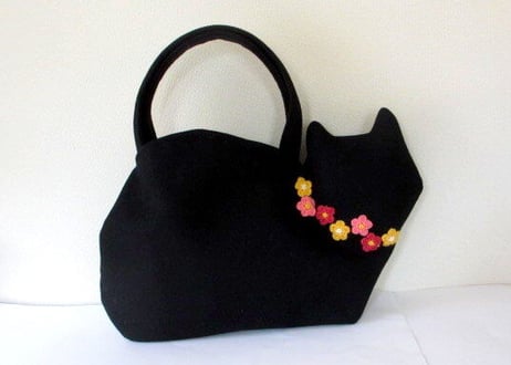 お花モチーフ ウールの黒猫バッグB