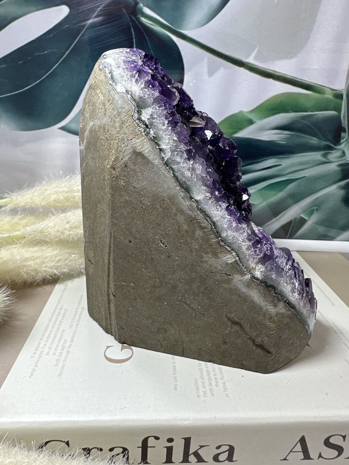 珍品ホワイトアメジスト1400g位まるで水晶　ウルグアイ産　とにかく珍しいキレイ 珍品ホワイトアメジスト1400g位まるで水晶 ウルグアイ産