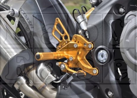 パフォーマンスステップキットTRIUMPH SPEEDTRIPLE RR/RS