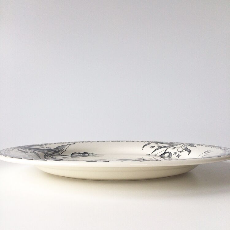 GIENジアン チューリップ・ノワール ディナープレート ф27.4㎝ | TEA TABLE