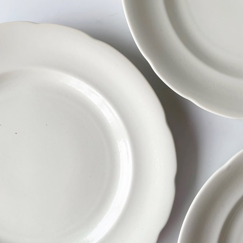 FOOD FOR THOUGHT Paperwhite 花リムプレートL | TEA TABLE