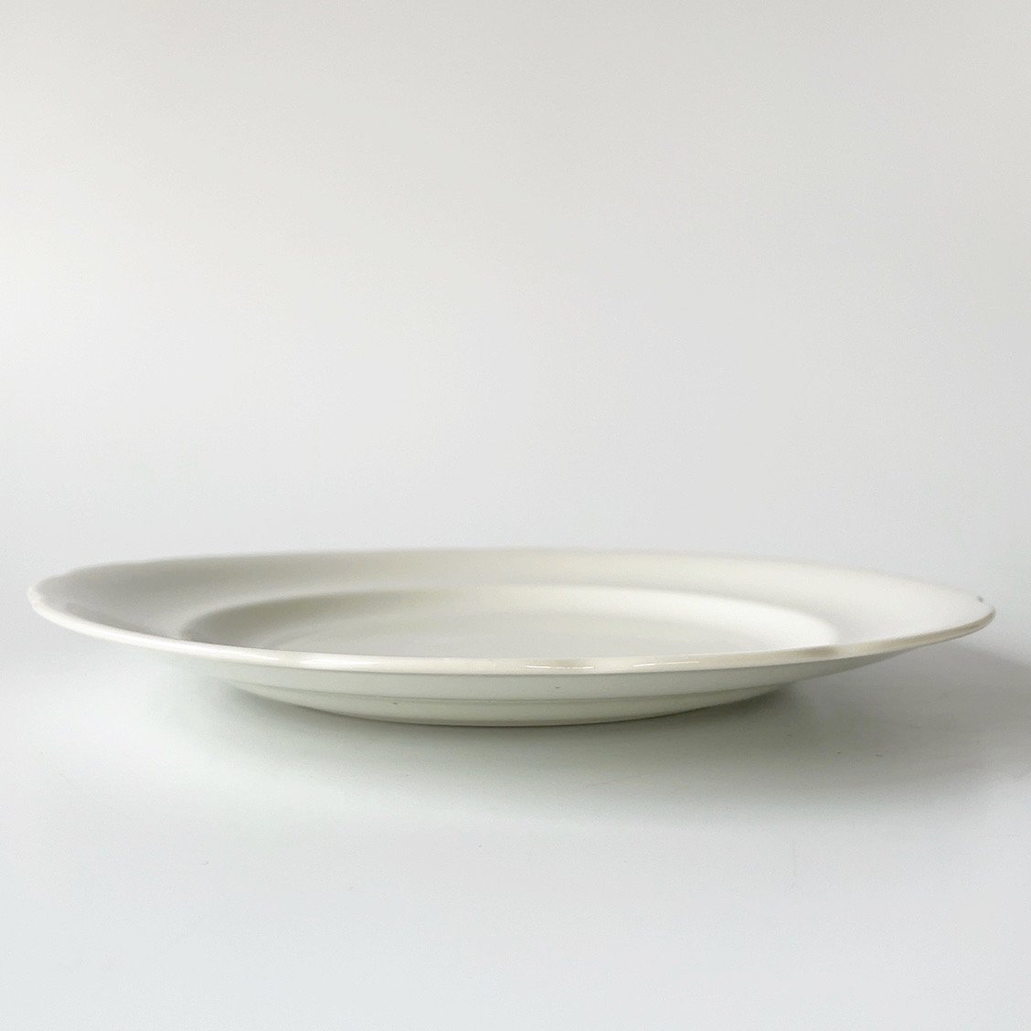 FOOD FOR THOUGHT Paperwhite 花リムプレートL | TEA TABLE