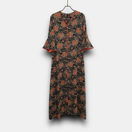Bell sleeve print dress　No. V250022