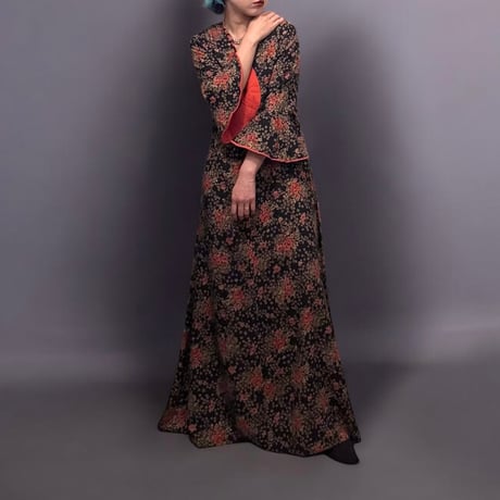 Bell sleeve print dress　No. V250022