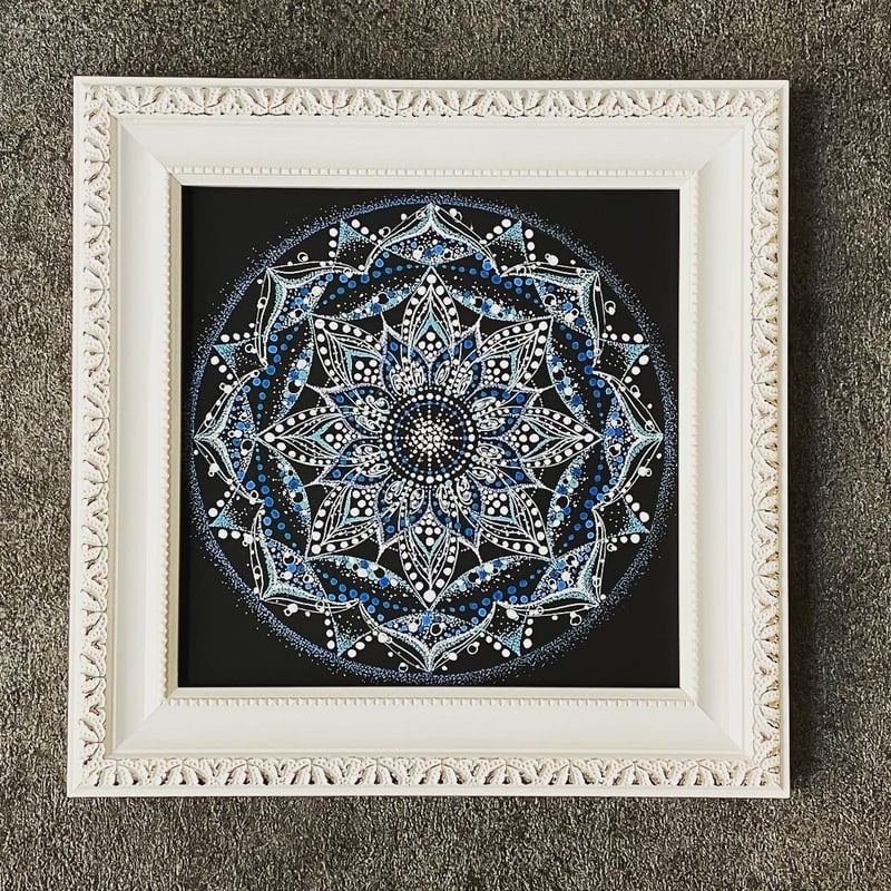 点描画曼荼羅「静謐」 | ao*makana｜ココロやわらぐ曼荼羅アート販売