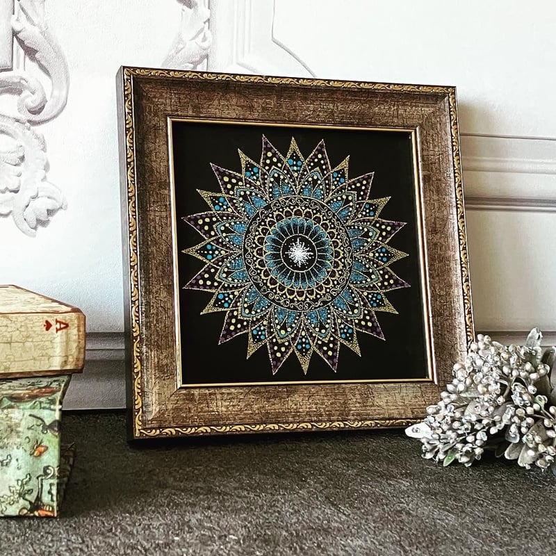 点描画曼荼羅 「真の価値」 | ao*makana｜ココロやわらぐ曼荼羅アート