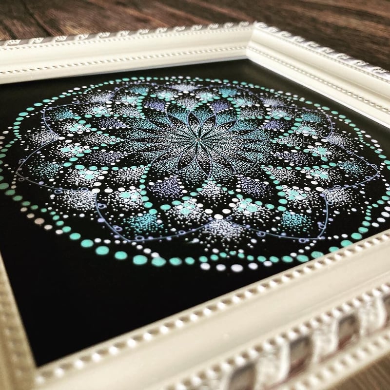 【貴重・大型】点描画 アート作品 額縁付き 点描画曼荼羅「知恵」 | ao*makana｜ココロやわらぐ曼荼羅アート販売