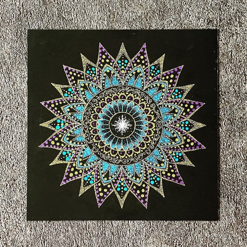 点描画曼荼羅 「真の価値」 | ao*makana｜ココロやわらぐ曼荼羅アート