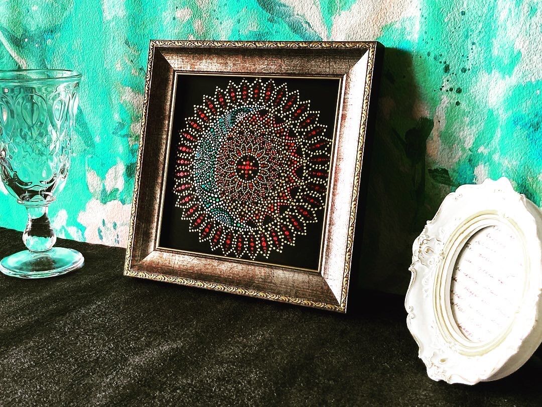 点描画曼荼羅 「月と太陽」 | ao*makana｜ココロやわらぐ曼荼羅アート