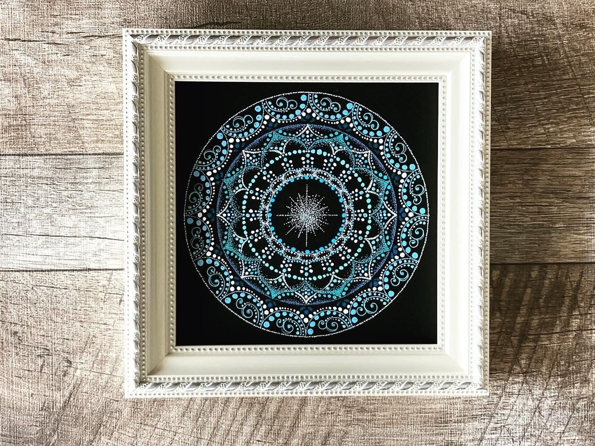 点描画曼荼羅「軽く、軽く」 | ao*makana｜ココロやわらぐ曼荼羅アート