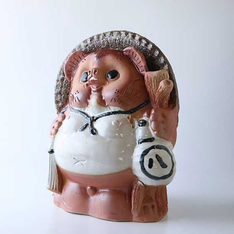 信楽焼 手おこし狸(スカーレット色） | 信楽陶芸村ショップ のぼり窯