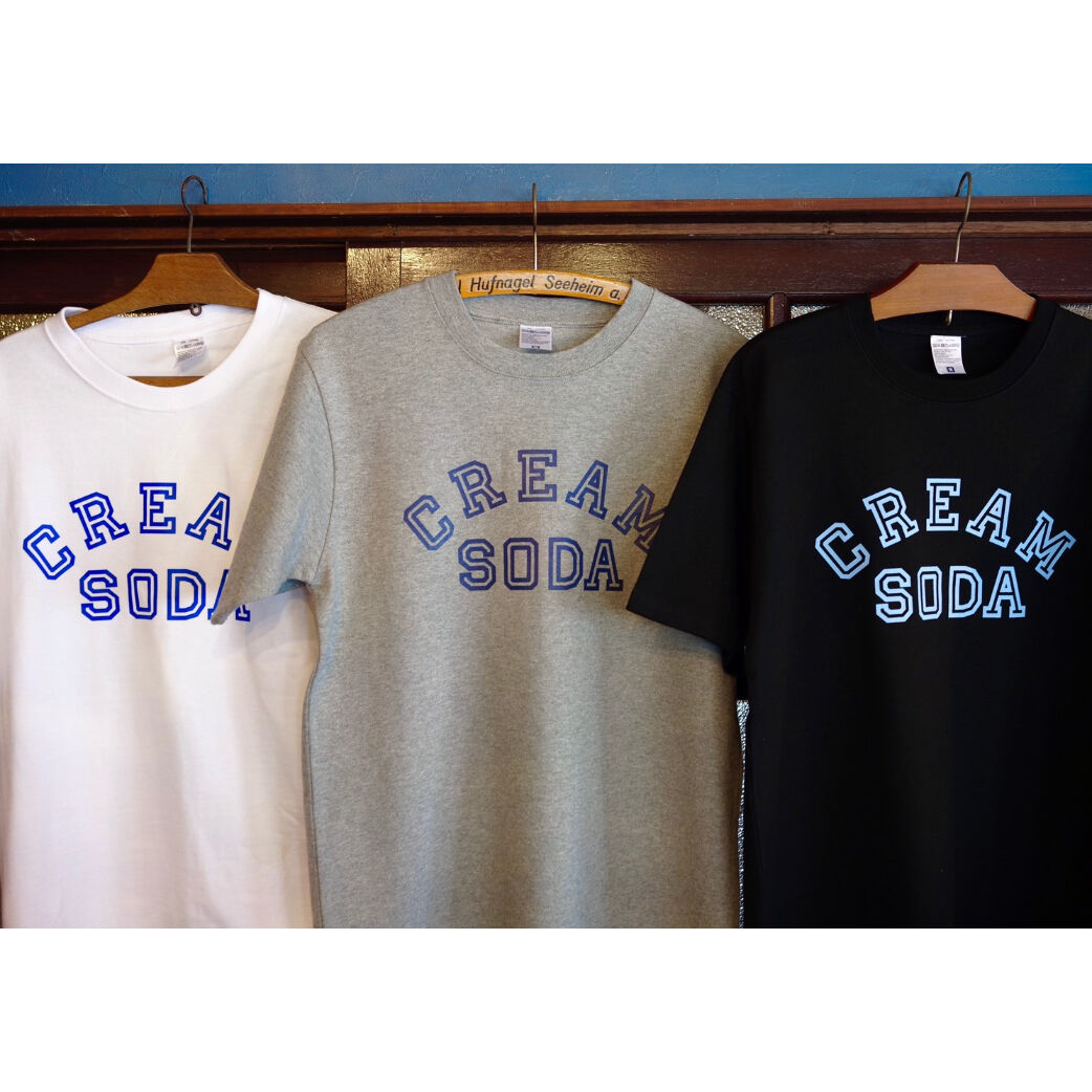 CREAM SODA カレッジTシャツ/Black | KISSA NIKAI