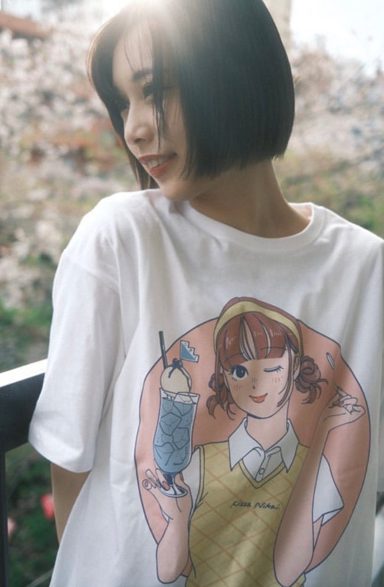 ヨシフクホノカ×喫茶ニカイ”コラボTシャツ ピンク | KISSA NIKAI