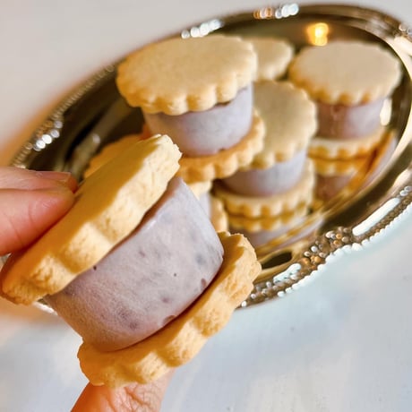 栗小豆みるくアイスサンド