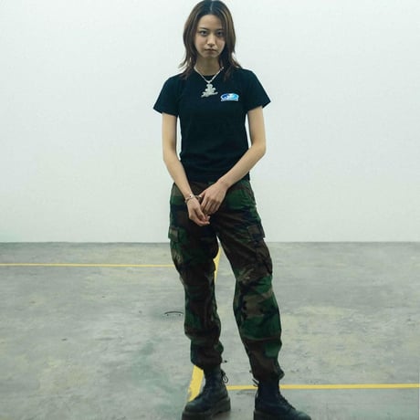 Shark flower Tee (140size Black)