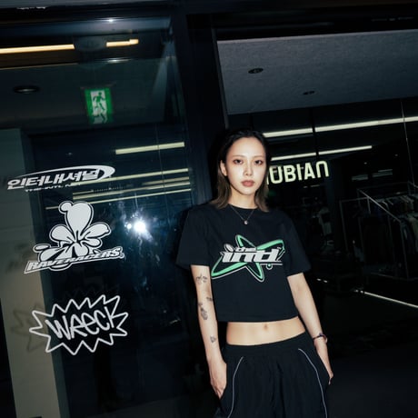 INTL. LOGO CROPPED TEE