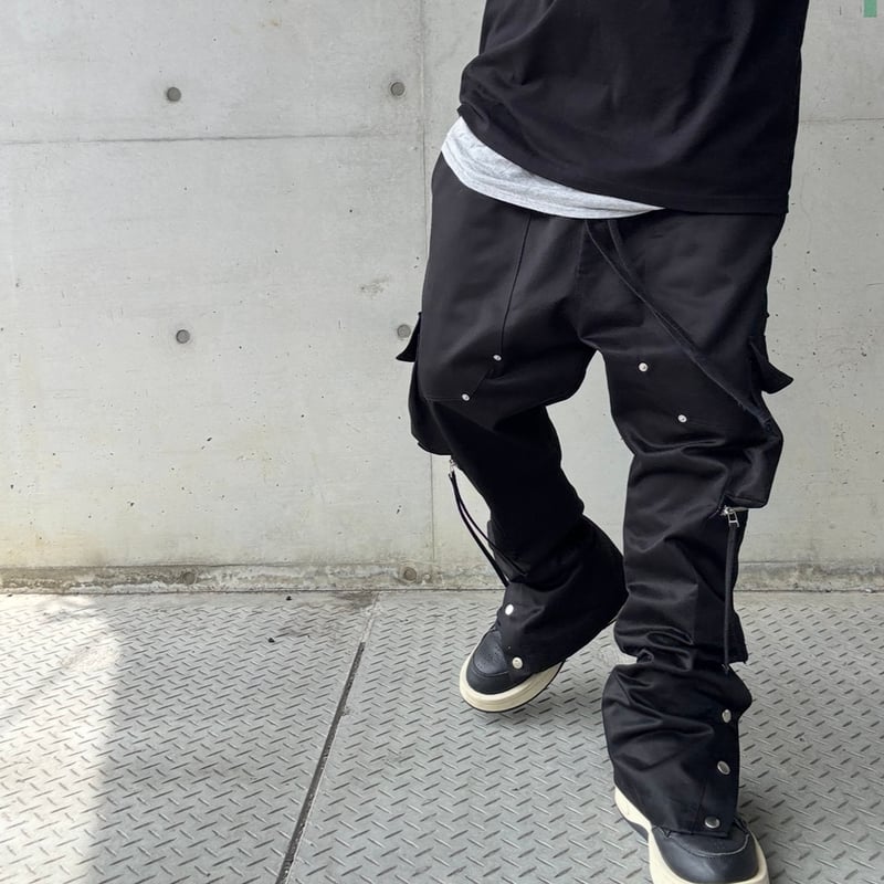 HIGH RISE CARGO TROUSER / BLACK | INDEPICT