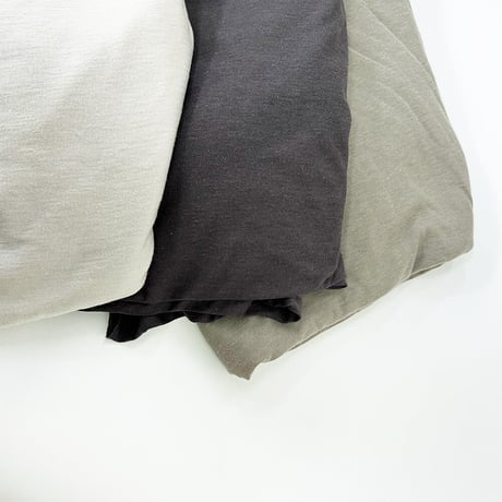 SQUARE-CUT LONG TANK TOP / KHAKI GRAY
