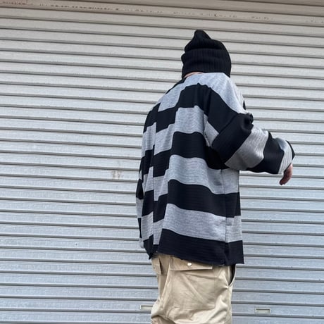 TEXTURED BORDER KNIT L/S