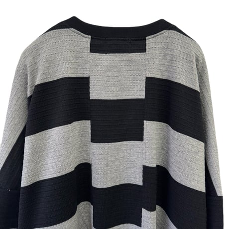 TEXTURED BORDER KNIT L/S