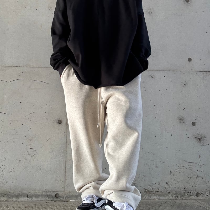 RELAX FIT SWEATPANTS / GRAY | INDEPICT
