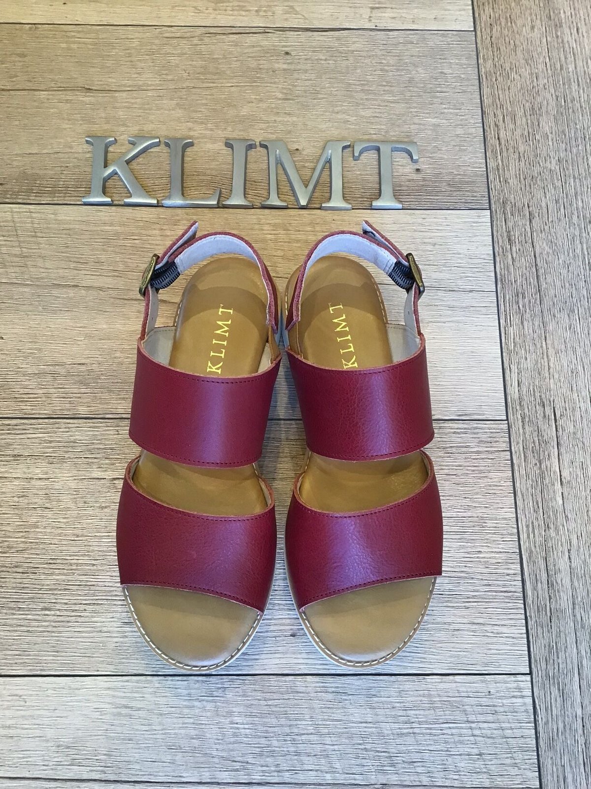 牛革2本ベルト厚底サンダル レッド（エンジ） | shoes-klimt