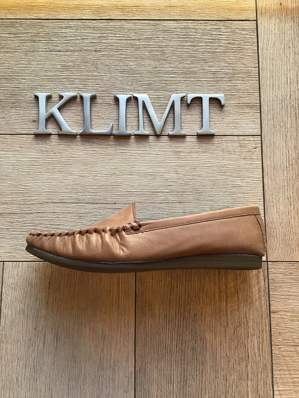 牛革 足を包み込む楽ちんモカシンシューズ 靴 薄茶色 | shoes-klimt