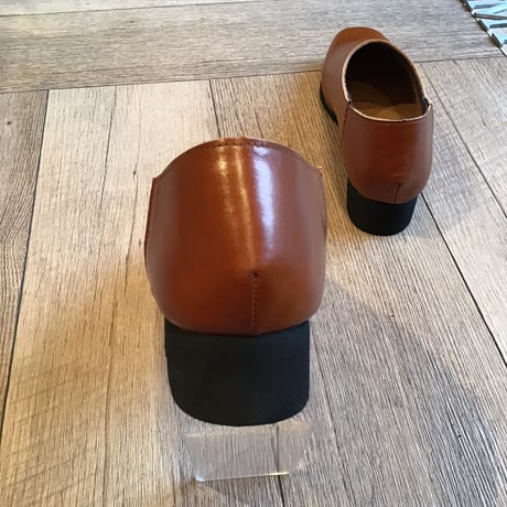 隠しゴムプレーンシューズ　栗茶