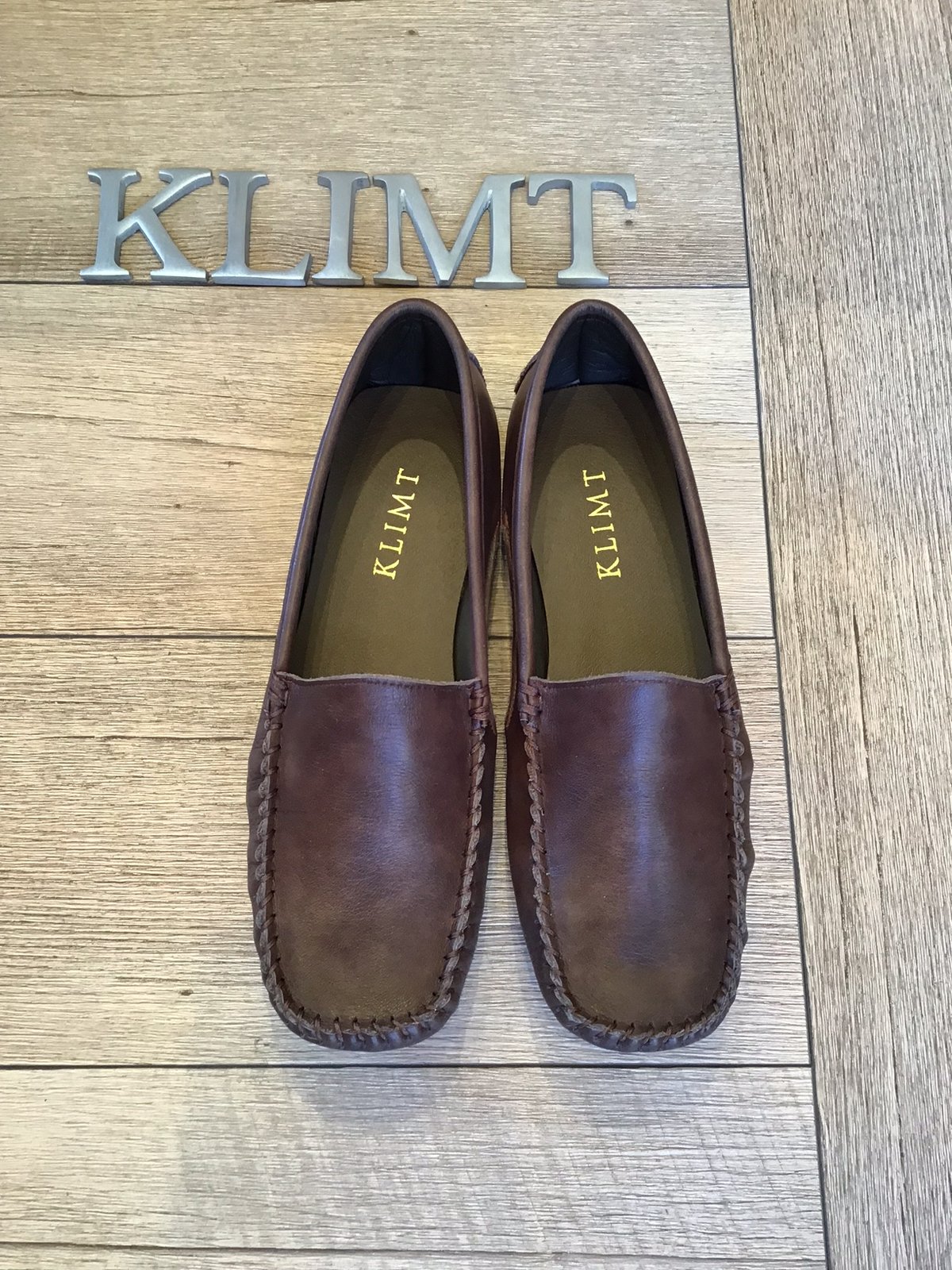 GUCCI ★ダークブラウン モカシン　革靴　NY店舗購入　ウィメンズ　未使用 GUCCI ☆ダークブラウン モカシン 革靴 NY店舗購入 ウィメンズ 未使用