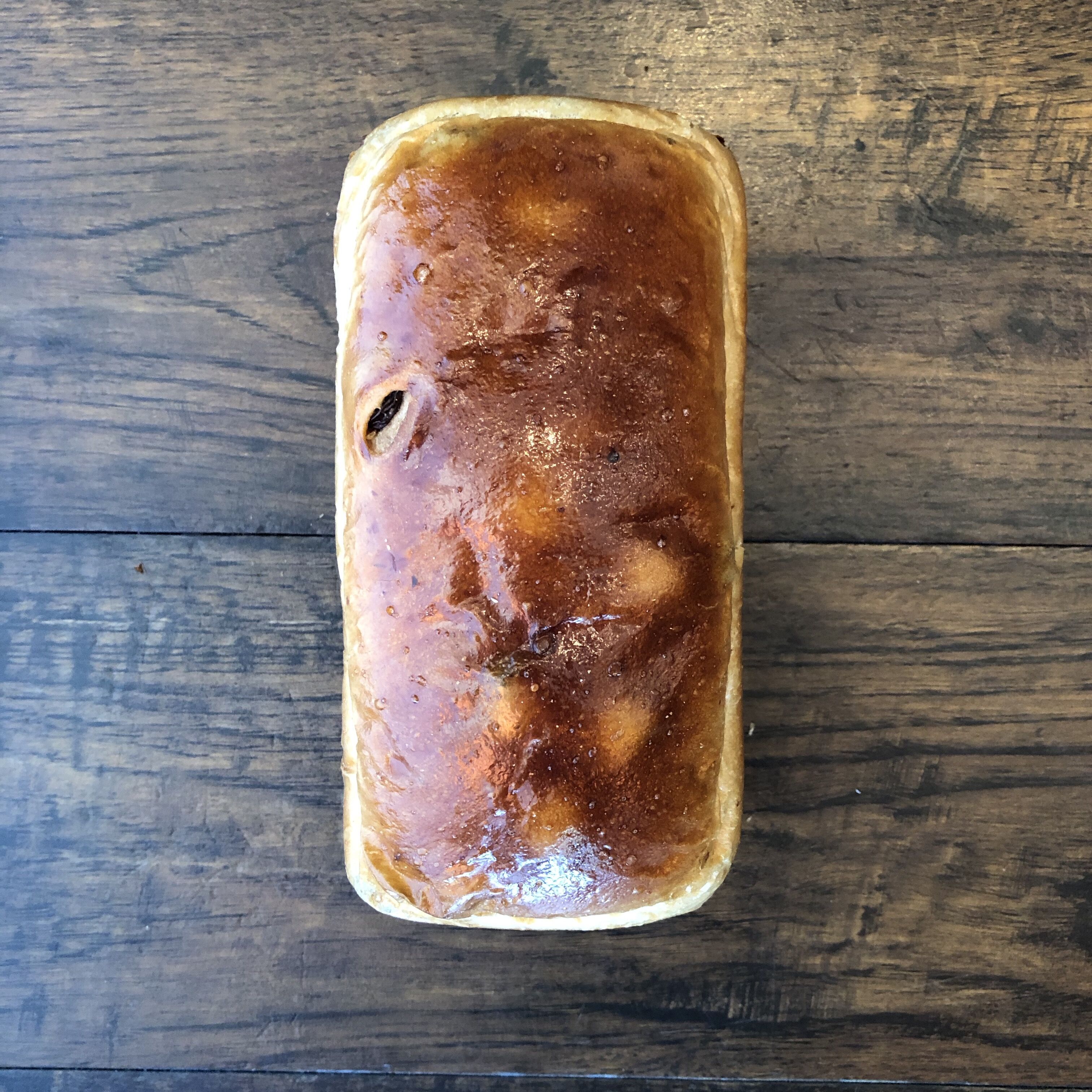 ぶどう食パン | PLAIN BAKERY