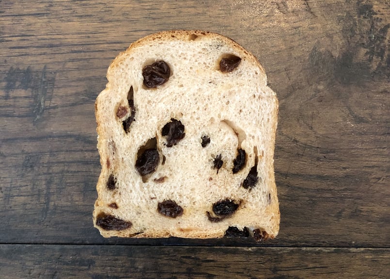 ぶどう食パン | PLAIN BAKERY