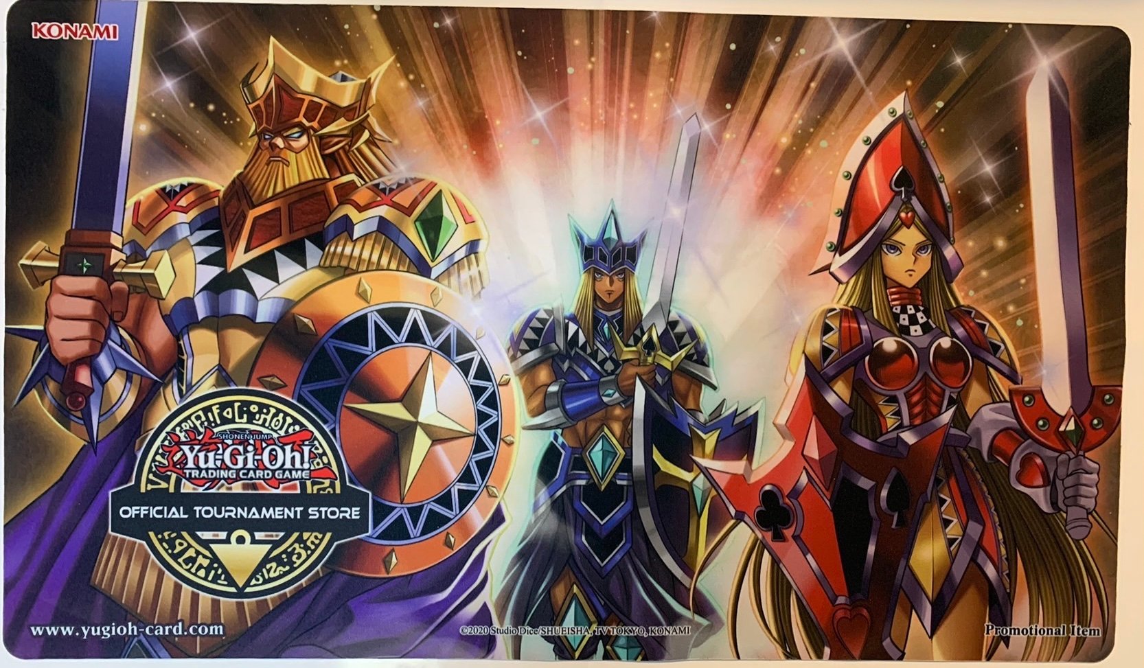 遊戯王 公式 プレイマット 絵札の三銃士 遊戯王 絵札の三銃士 プレイマット | ✨プラチナストア✨