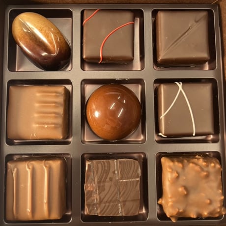 Boîte de chocolat 18 pièces ショコラ 18ヶ入り