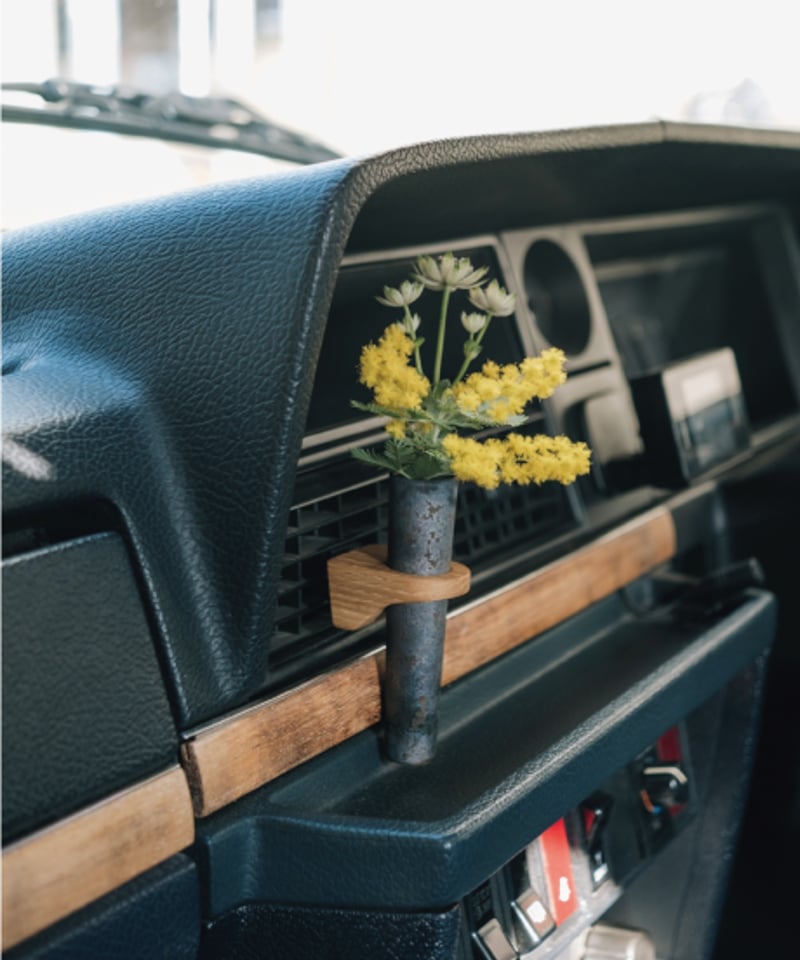 CAR FLOWER VASE (Black) | HIGHWAY