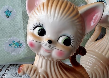 クロワッサンみたいな手招き猫 小