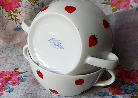 苺の両手持ちカップ🍓