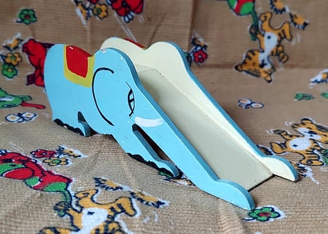 昭和30年代・ままごと用象の滑り台🐘