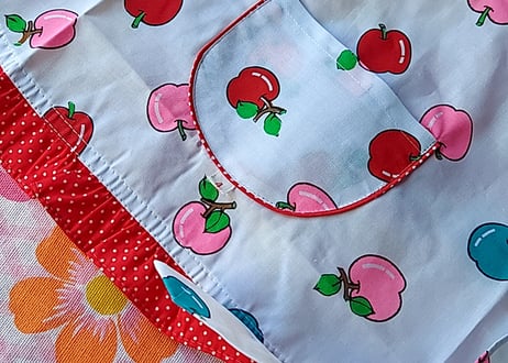 女児用🍎りんごのエプロン
