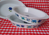 ブルーのお花柄💙陶器のグラタン皿