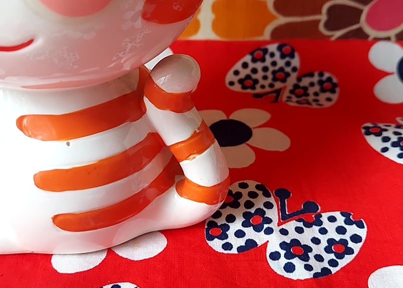 内藤ルネ・猫の陶器🐈⬛ ͗貯金箱 | あんちーくKIDAN STORE 内藤ルネ・猫の陶器🐈⬛ ͗貯金箱 | あんちーくKIDAN STORE