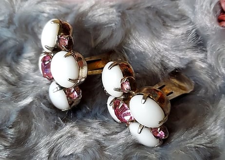1960´s✩.*˚ミルクガラスVintageイヤリング