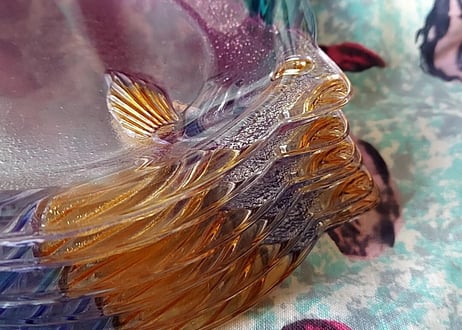 グラデーションが綺麗な、お魚ガラス皿