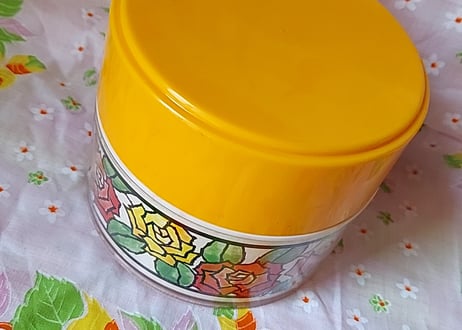 ステンドガラス風🌹薔薇のプラスティックケース