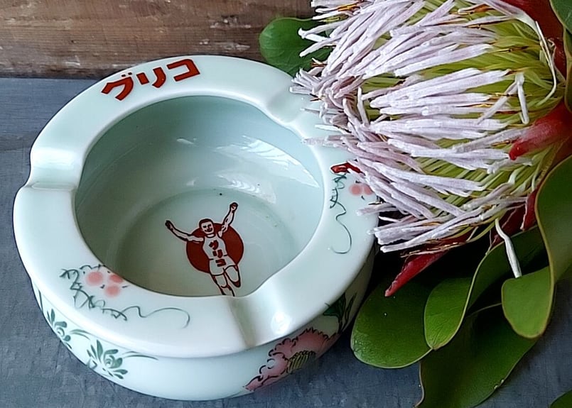 昭和46年✩.*˚パチ物グリコ、九谷灰皿 | あんちーくKIDAN STORE