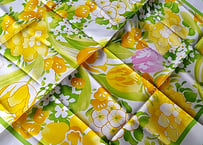 AVON💐春のお花畑スカーフ