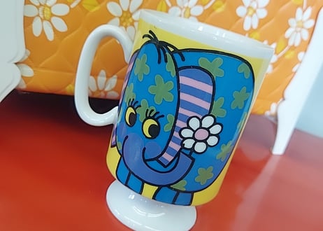 カラフルでポップなゾウ🌼*･スタンドマグカップー